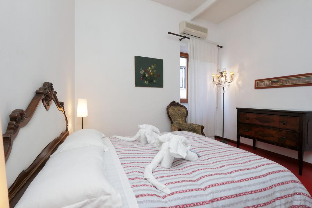 רומא Fori Imperiali Apartment חדר תמונה